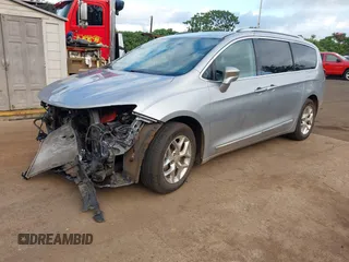2018 Chrysler Pacifica Limited z VIN 2C4RC1GG5JR320249, wystawiony jako IAAI lot #41992278 z przebiegiem 113 012 mil mil oraz . Historia ofert i sprzedaży dostępna na DreamBid. Obrazek 22.