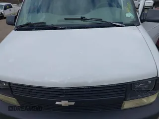 1999 Chevrolet Astro Cargo Van with VIN 1GCDM19W2XB168918, listed as a IAAI auction lot 41832476 with 262,495 mi miles. Bid and sale history available at carsss.com. Image 10.