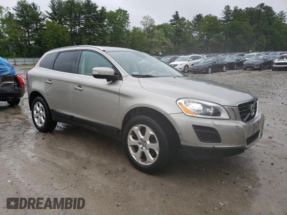 2013 Volvo XC60 3.2L z VIN YV4940DZ3D2451757, wystawiony jako Copart lot #58147575 z przebiegiem 86 021 mil mil oraz Czysty tytuł • Clean title. Historia ofert i sprzedaży dostępna na DreamBid. Obrazek 4.