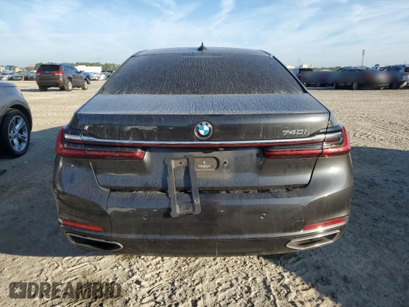2021 BMW 7 Series 740i z VIN WBA7T2C06MCG10258, wystawiony jako Copart lot #43330265 z przebiegiem 37 938 mil mil oraz Nie do naprawy • Non repairable. Historia ofert i sprzedaży dostępna na DreamBid. Obrazek 6.