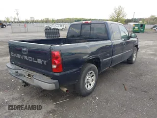 2006 Chevrolet Silverado 1500 Work Truck with VIN 1GCEC19X86Z156259, listed as a IAAI auction lot 42029362 with 188,394 mi miles. Bid and sale history available at carsss.com. Image 4.