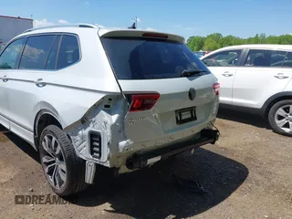 2019 Volkswagen Tiguan SEL Premium with VIN 3VV4B7AXXKM019995, listed as a IAAI auction lot 42170731 with 53,916 mi miles and . Bid and sale history available at DreamBid. Image 6.