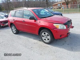 2007 Toyota RAV4 with VIN JTMZD33V675061077, listed as a IAAI auction lot 41907842 with 176,736 mi miles. Bid and sale history available at carsss.com. Image 1.