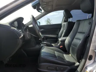 2013 Honda Crosstour EX-L z VIN 5J6TF3H57DL005496, wystawiony jako Copart lot #57499245 z przebiegiem 92 568 mil mil oraz Szkoda całkowita • Salvage title. Historia ofert i sprzedaży dostępna na DreamBid. Obrazek 7.