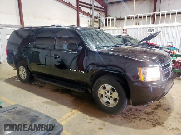 2014 Chevrolet Suburban LT z VIN 1GNSCJE04ER201392, wystawiony jako Copart lot #58076755 z przebiegiem 229 288 mil mil oraz Szkoda całkowita • Salvage title. Historia ofert i sprzedaży dostępna na DreamBid. Obrazek 4.