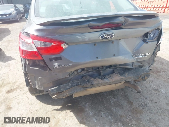 2014 Ford Focus Titanium with VIN 1FADP3J21EL299718, listed as a IAAI auction lot 41788080 with 91,748 mi miles. Bid and sale history available at carsss.com. Image 6.