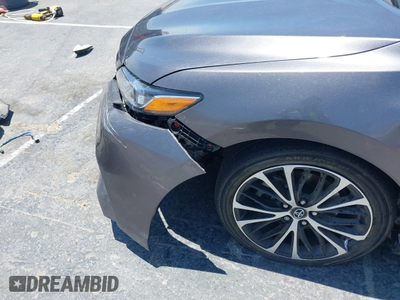 2019 Toyota Camry LE z VIN 4T1B11HK5KU833141, wystawiony jako IAAI lot #42489827 z przebiegiem 24 258 mil mil oraz . Historia ofert i sprzedaży dostępna na DreamBid. Obrazek 17.