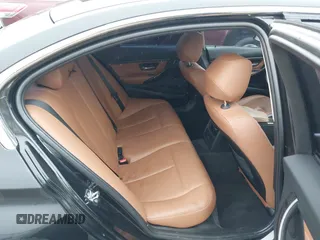 2012 BMW 3 Series 335i z VIN WBA3A9G57CNP35420, wystawiony jako IAAI lot #41449784 z przebiegiem 100 692 mil mil oraz . Historia ofert i sprzedaży dostępna na DreamBid. Obrazek 8.