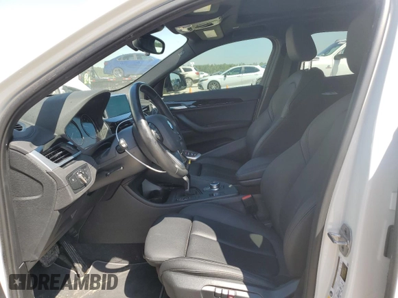 2023 BMW X2 sDrive28i with VIN WBXYH9C00P5V38984, listed as a Copart auction lot 50739725 with 47,287 mi miles and Salvage Title. Bid and sale history available at carsss.com. Image 7.