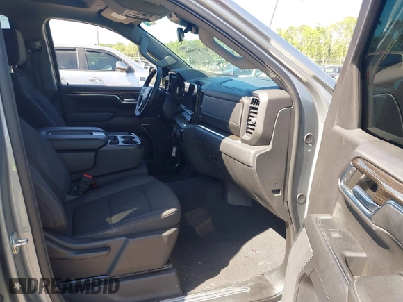 2024 Chevrolet Silverado 1500 LT with VIN 3GCPACED4RG171030, listed as a IAAI auction lot 42160466 with 31,037 mi miles and . Bid and sale history available at DreamBid. Image 5.