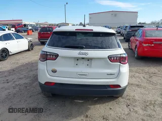 2022 Jeep Compass Latitude with VIN 3C4NJCBB7NT214335, listed as a IAAI auction lot 41683856 with 41,871 mi miles and . Bid and sale history available at carsss.com. Image 17.