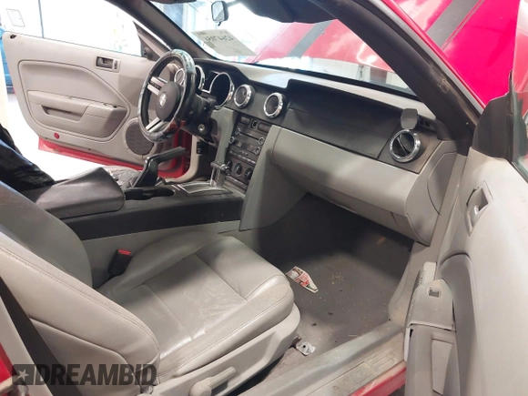 2008 Ford Mustang Deluxe with VIN 1ZVHT84N785134563, listed as a IAAI auction lot 42647056 with 130,875 mi miles and . Bid and sale history available at DreamBid. Image 5.