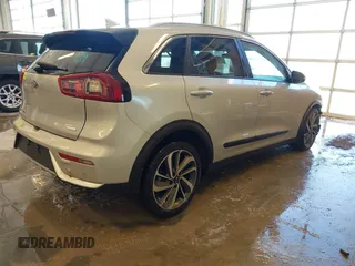 2019 Kia Niro Touring with VIN KNDCE3LC8K5304429, listed as a IAAI auction lot 41374848 with 1 mi miles. Bid and sale history available at carsss.com. Image 4.