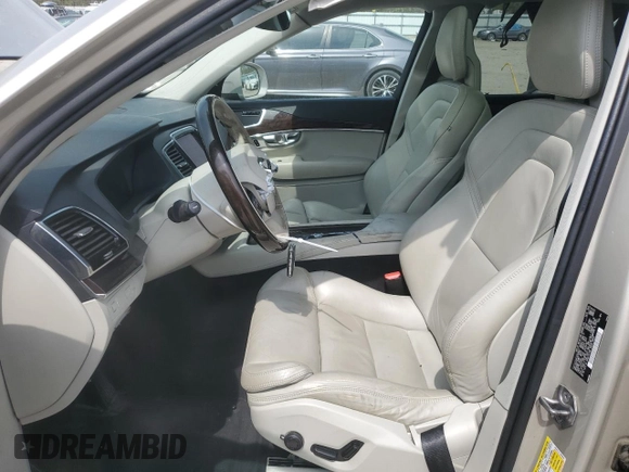 2016 Volvo XC90 T6 Momentum with VIN YV4A22PK1G1039621, listed as a Copart auction lot 51615595 with 134,465 mi miles and Salvage Title. Bid and sale history available at DreamBid. Image 7.