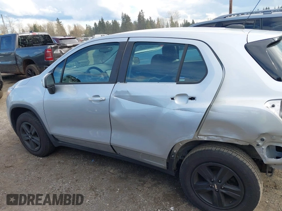 2020 Chevrolet Trax LS with VIN 3GNCJNSB5LL202191, listed as a IAAI auction lot 41885136 with 43,734 mi miles. Bid and sale history available at carsss.com. Image 15.