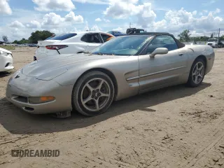 1999 Chevrolet Corvette with VIN 1G1YY32G2X5116183, listed as a Copart auction lot 73824884 with 0 mi miles and Salvage Title. Bid and sale history available at carsss.com. Image 1.