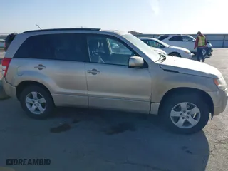 2007 Suzuki Grand Vitara XSport w/Snrf with VIN JS3TD944174200277, listed as a IAAI auction lot 41825392 with 175,860 mi miles. Bid and sale history available at carsss.com. Image 13.
