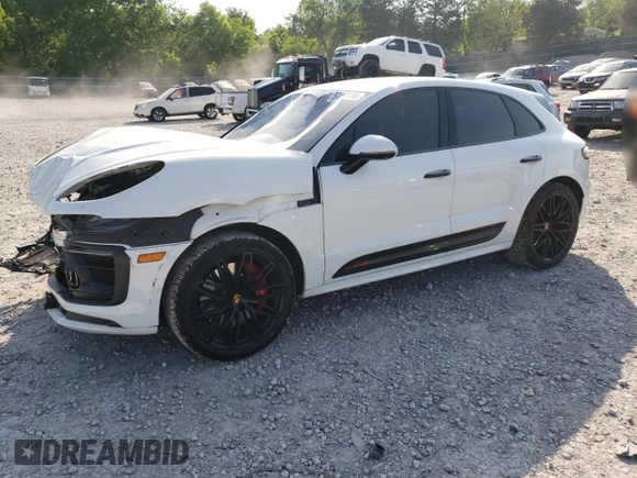 2022 Porsche Macan Turbo with VIN WP1AF2A53NLB31632, listed as a Copart auction lot 54890115 with 31,880 mi miles and Salvage title. Bid and sale history available at DreamBid. Image 1.