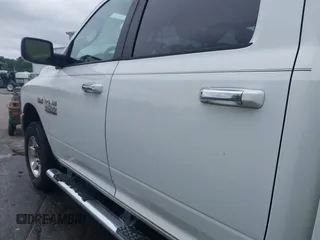 2013 Ram 2500 SLT z VIN 3C6TR5DT7DG524758, wystawiony jako IAAI lot #42333873 z przebiegiem Nie podano mil oraz . Historia ofert i sprzedaży dostępna na DreamBid. Obrazek 15.