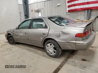 2000 Toyota Camry CE z VIN JT2BG22K8Y0445766, wystawiony jako Copart lot #55927725 z przebiegiem Nie podano mil oraz Czysty tytuł • Clean title. Historia ofert i sprzedaży dostępna na DreamBid. Obrazek 2.