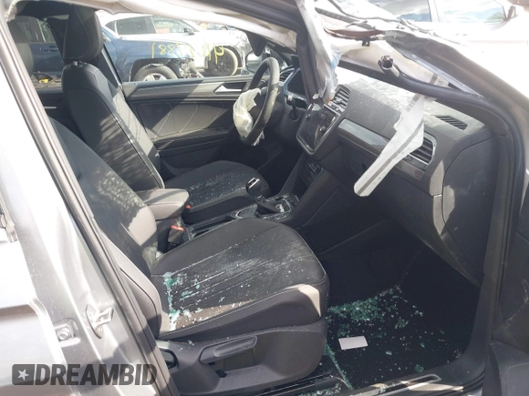 2024 Volkswagen Tiguan SE R-Line Black с VIN 3VVCB7AX2RM209005, выставлен на аукционе IAAI как лот 41694881 с пробегом 1 421 миль миль и . История ставок и продаж доступна на DreamBid. Изображение 5.