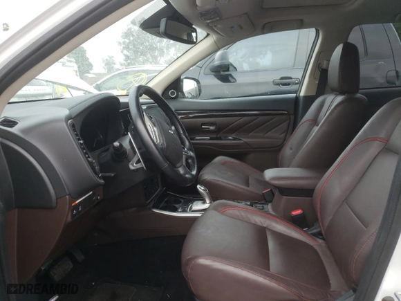2018 Mitsubishi Outlander PHEV SEL with VIN JA4J24A54JZ065554, listed as a Copart auction lot 35913433 with 39081 miles. Bid and sale history available at carsss.com. Image 7.
