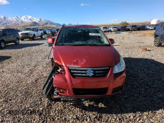 2013 Suzuki SX4 Crossover with VIN JS2YB5A36D6100468, listed as a Copart auction lot 81133544 with 56,816 mi miles and Salvage Title. Bid and sale history available at carsss.com. Image 5.