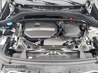 2024 BMW X1 xDrive28i z VIN WBX73EF05R5Y30843, wystawiony jako Copart lot #51692185 z przebiegiem 8 573 mil mil oraz Szkoda całkowita • Salvage title. Historia ofert i sprzedaży dostępna na DreamBid. Obrazek 12.
