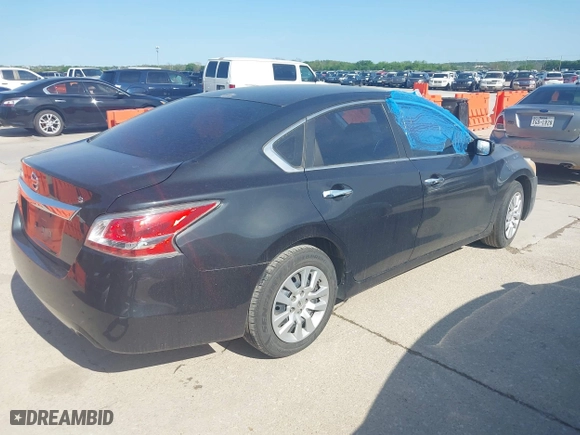 2015 Nissan Altima 2.5 with VIN 1N4AL3AP2FN308443, listed as a IAAI auction lot 41903828 with 219,522 mi miles. Bid and sale history available at carsss.com. Image 4.
