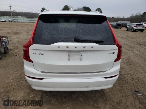 2023 Volvo XC90 Core z VIN YV4L12PVXP1941917, wystawiony jako Copart lot #88894755 z przebiegiem 23 519 mil mil oraz Szkoda całkowita • Salvage title. Historia ofert i sprzedaży dostępna na DreamBid. Obrazek 6.