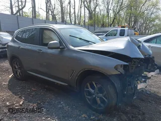 2024 BMW X3 xDrive30i z VIN WBX57DP0XRN253280, wystawiony jako IAAI lot #42143881 z przebiegiem Nie podano mil oraz . Historia ofert i sprzedaży dostępna na DreamBid. Obrazek 1.