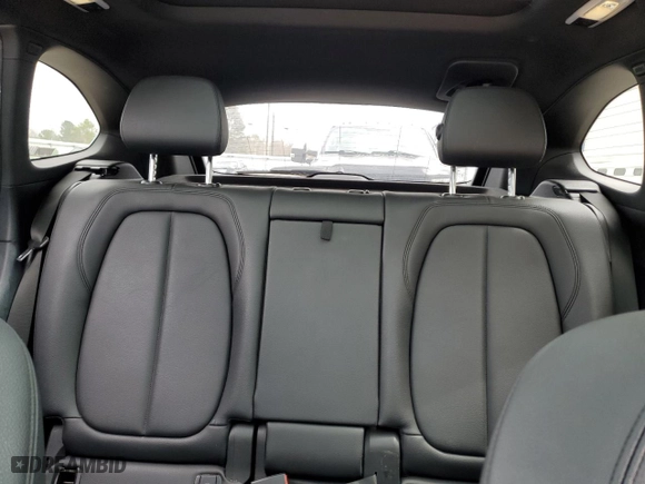 2018 BMW X1 xDrive28i with VIN WBXHT3C36J5F90927, listed as a Copart auction lot 45130255 with 119,192 mi miles and Salvage Title. Bid and sale history available at carsss.com. Image 10.