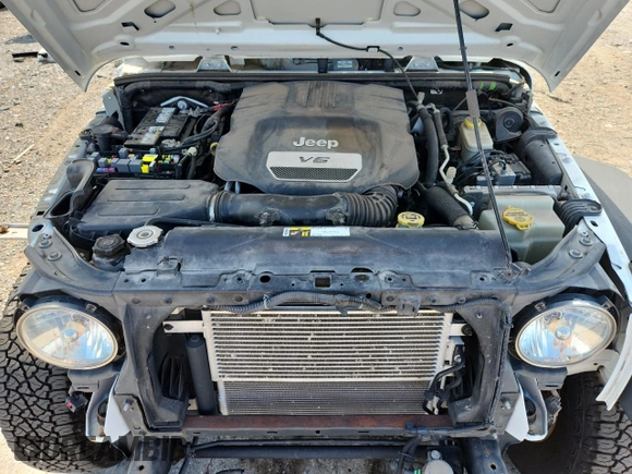 2016 Jeep Wrangler Unlimited Sport с VIN 1C4BJWDG1GL126649, выставлен на аукционе Copart как лот 62569265 с пробегом 122 316 миль миль и Списание • Salvage title. История ставок и продаж доступна на DreamBid. Изображение 12.