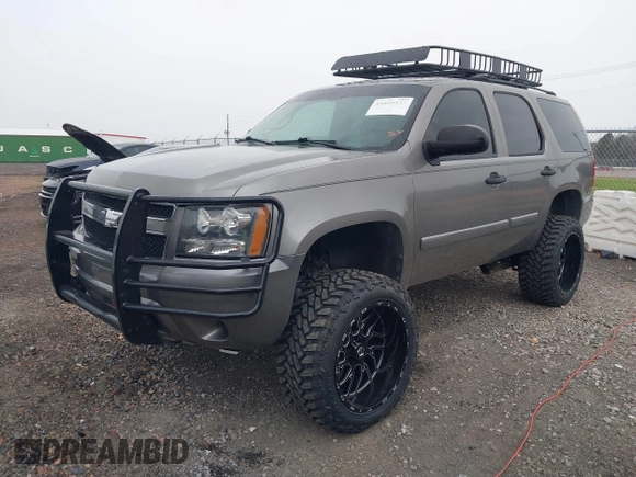 2008 Chevrolet Tahoe Special Service with VIN 1GNFK03058R252177, listed as a IAAI auction lot 41859933 with 176,574 mi miles. Bid and sale history available at carsss.com. Image 17.