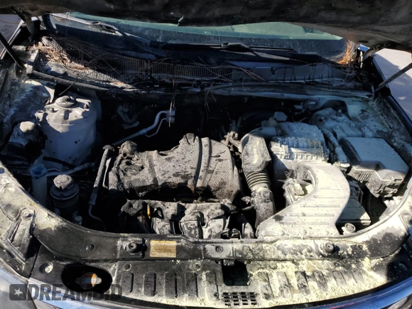 2013 Kia Sorento LX z VIN 5XYKT4A62DG332256, wystawiony jako Copart lot #88001935 z przebiegiem Nie podano mil oraz Szkoda całkowita • Salvage title. Historia ofert i sprzedaży dostępna na DreamBid. Obrazek 12.