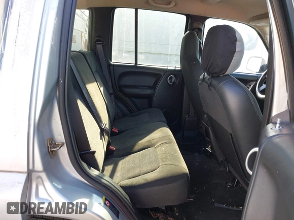 2003 Jeep Liberty Limited z VIN 1J8GL58K73W694818, wystawiony jako IAAI lot #42032227 z przebiegiem 217 446 mil mil oraz . Historia ofert i sprzedaży dostępna na DreamBid. Obrazek 8.