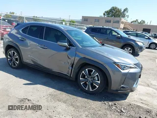 2021 Lexus UX 250h z VIN JTHX9JBH3M2042734, wystawiony jako IAAI lot #42737482 z przebiegiem 37 703 mil mil oraz . Historia ofert i sprzedaży dostępna na DreamBid. Obrazek 1.