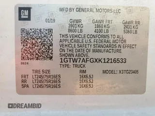2019 GMC Savana Cargo z VIN 1GTW7AFGXK1216533, wystawiony jako Copart lot #58608405 z przebiegiem 222 344 mil mil oraz Szkody całkowita. Historia ofert i sprzedaży dostępna na DreamBid. Obrazek 14.