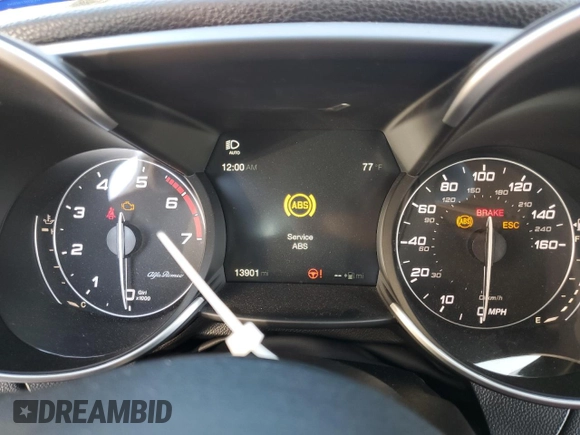 2017 Alfa Romeo Giulia with VIN ZARFAEBN6H7555864, listed as a Copart auction lot 85322834 with 13,901 mi miles and Salvage Title. Bid and sale history available at carsss.com. Image 9.