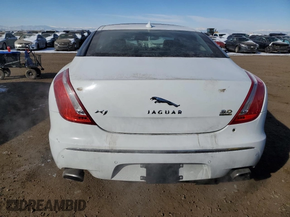 2013 Jaguar XJ z VIN SAJWJ1CD0D8V53753, wystawiony jako Copart lot #45155755 z przebiegiem 53 524 mil mil oraz Szkoda całkowita • Salvage title. Historia ofert i sprzedaży dostępna na DreamBid. Obrazek 6.