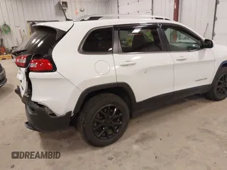 2017 Jeep Cherokee Latitude с VIN 1C4PJMCB2HW545464, выставлен на аукционе IAAI как лот 42043512 с пробегом 134 473 миль миль и . История ставок и продаж доступна на DreamBid. Изображение 4.