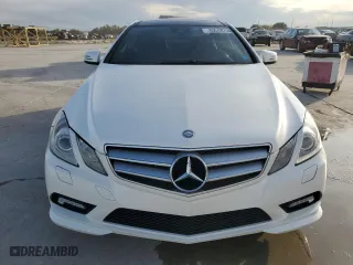 2011 Mercedes-Benz E-Class E 550 with VIN WDDKJ7CBXBF077136, listed as a Copart auction lot 83542054 with 125,274 mi miles and Salvage Title. Bid and sale history available at carsss.com. Image 5.