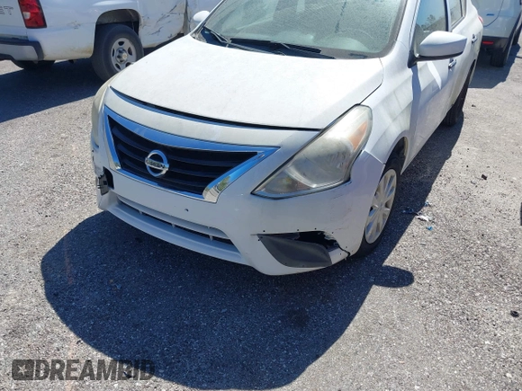 2016 Nissan Versa S z VIN 3N1CN7AP5GL875089, wystawiony jako IAAI lot #41781857 z przebiegiem 39 884 mil mil oraz . Historia ofert i sprzedaży dostępna na DreamBid. Obrazek 6.