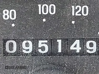 1999 Ford Explorer XLT z VIN 1FMZU35P1XZB05795, wystawiony jako IAAI lot #41692715 z przebiegiem 95 149 mil mil oraz . Historia ofert i sprzedaży dostępna na DreamBid. Obrazek 16.