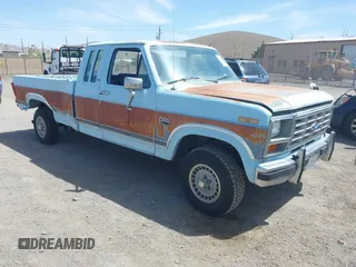 1986 Ford F-150 with VIN 1FTEX14N8GKA92289, listed as a IAAI auction lot 42089084 with 33,539 mi miles. Bid and sale history available at carsss.com. Image 1.