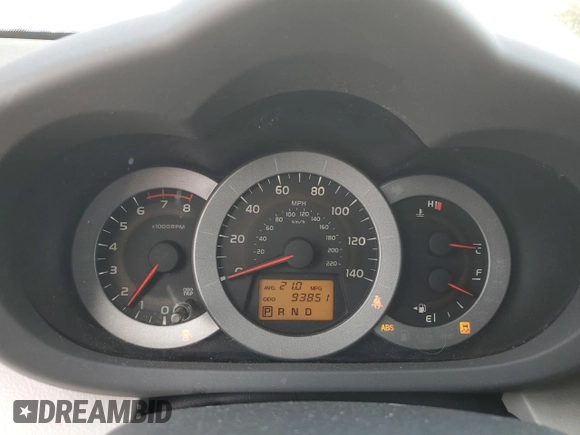 2010 Toyota RAV4 z VIN 2T3ZF4DV4AW052439, wystawiony jako Copart lot #62685155 z przebiegiem 93 851 mil mil oraz Szkoda całkowita • Salvage title. Historia ofert i sprzedaży dostępna na DreamBid. Obrazek 9.