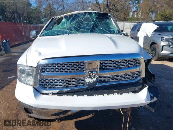 2017 Ram 1500 Laramie z VIN 1C6RR6NT4HS623048, wystawiony jako IAAI lot #41227009 z przebiegiem 124 457 mil mil oraz . Historia ofert i sprzedaży dostępna na DreamBid. Obrazek 6.