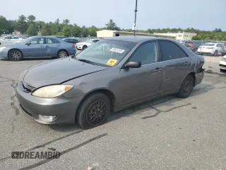2005 Toyota Camry STD z VIN JTDBE32K153026820, wystawiony jako Copart lot #58531295 z przebiegiem 205 601 mil mil oraz Szkoda całkowita • Salvage title. Historia ofert i sprzedaży dostępna na DreamBid. Obrazek 1.