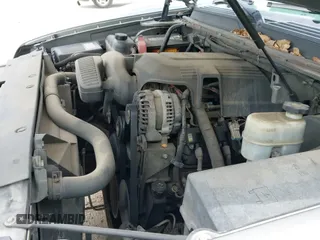 2007 Chevrolet Suburban LTZ z VIN 1GNFC16017R404954, wystawiony jako IAAI lot #42802130 z przebiegiem 106 124 mil mil oraz . Historia ofert i sprzedaży dostępna na DreamBid. Obrazek 12.