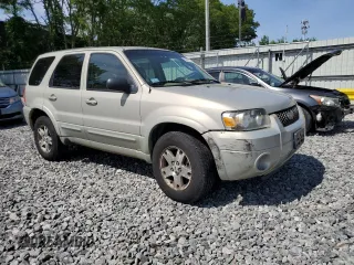 2005 Ford Escape Limited with VIN 1FMCU94145KC80456, listed as a Copart auction lot 59661175 with 197,575 mi miles and Clean title. Bid and sale history available at DreamBid. Image 4.